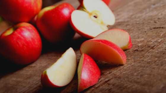 Apples are low in calories and rich in fiber